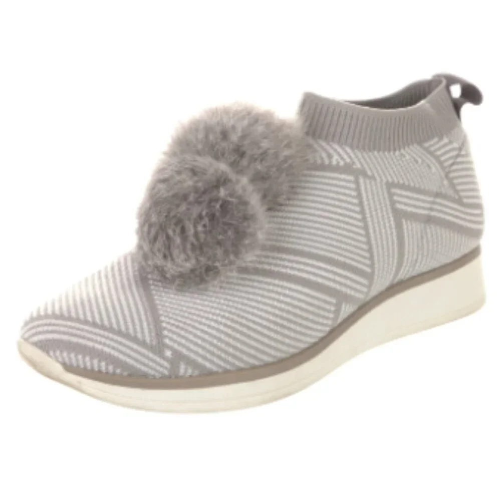 Louis Et Cie Buffie Pom Pom Slip On Knit Sneakers Size 9 Rabbit Fur Casual